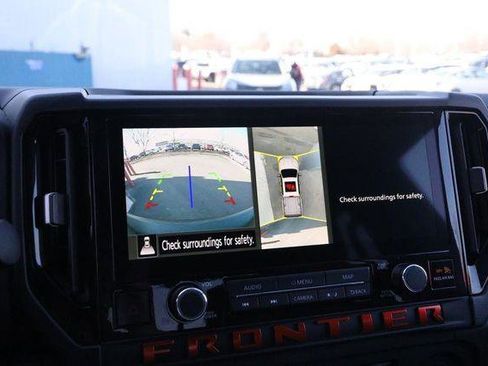 Used 2025 Nissan Frontier PRO-4X w/ Pro Premium Package image 18