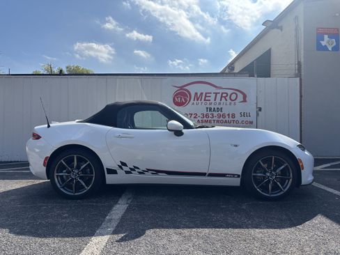 Used 2017 MAZDA MX-5 Miata Grand Touring image 5