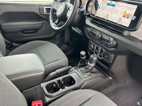 New 2026 Jeep Gladiator Sport image 12