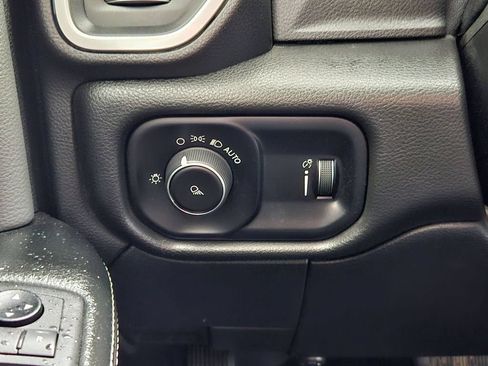 Used 2021 RAM 2500 Big Horn AWD/4WD image 18