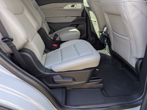 New 2026 Ford Explorer Active w/ Active Comfort Package image 35