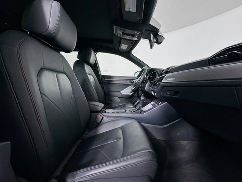 Used 2024 Audi Q3 2.0T Premium AWD/4WD image 32