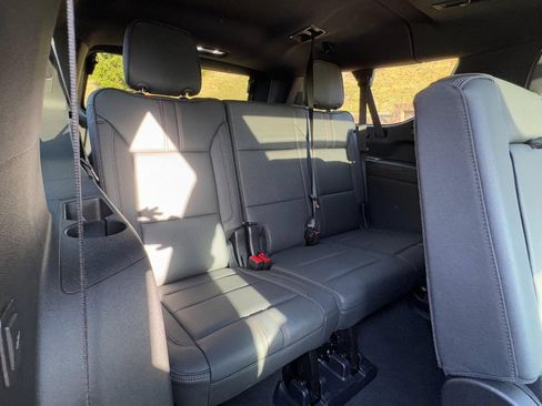 Used 2025 Chevrolet Suburban RST w/ Comfort Package image 11