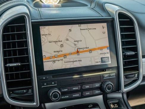 Used 2018 Porsche Cayenne GTS image 28