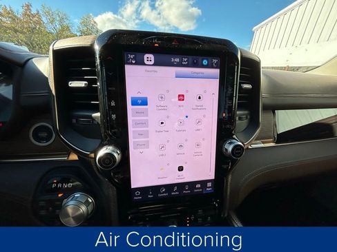 Used 2025 RAM 1500 Limited w/ Trailer Tow Group image 38