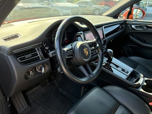 Used 2023 Porsche Macan AWD/4WD image 10