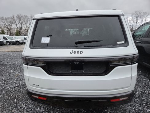 New 2026 Jeep Grand Wagoneer Limited AWD/4WD image 3