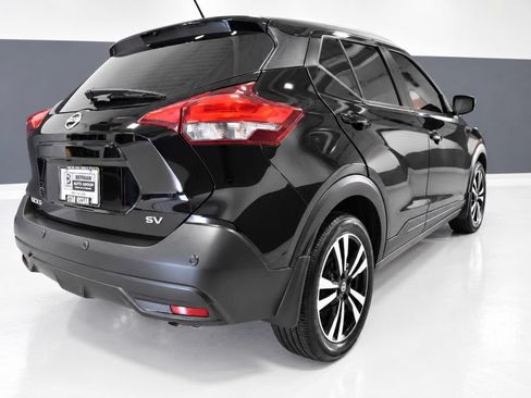 Used 2020 Nissan Kicks SV FWD image 8