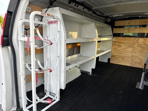 Used 2020 Chevrolet Express 2500 w/ Driver Convenience Package RWD image 18