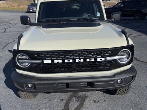New 2025 Ford Bronco Outer Banks w/ Black Appearance Package image 26