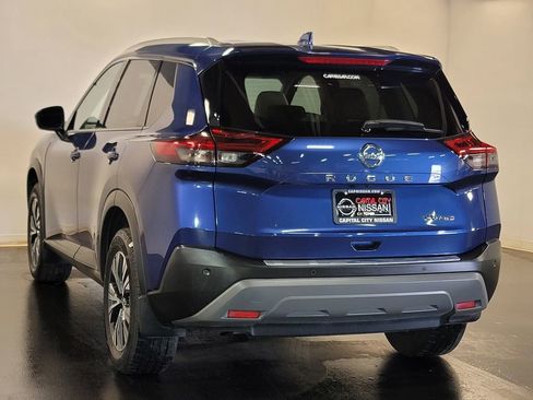 Used 2021 Nissan Rogue SV w/ Premium Package image 27