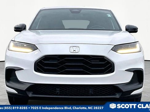 Used 2023 Honda HR-V Sport image 2