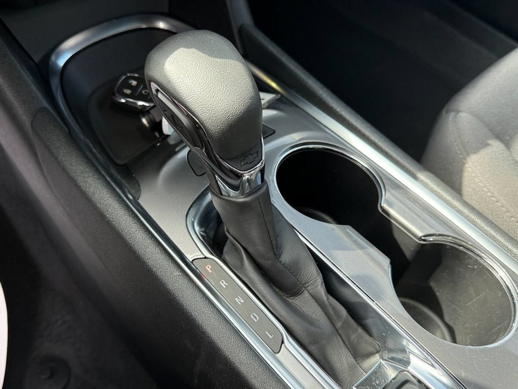 Used 2025 Chevrolet Malibu LT FWD image 31