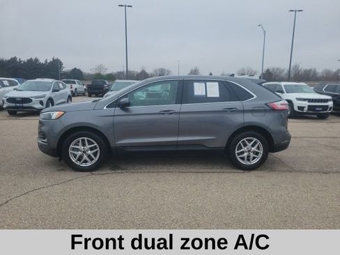 Used 2024 Ford Edge SEL image 3