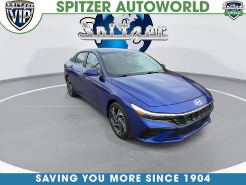 Used 2024 Hyundai Elantra SEL w/ Convenience Package image 2