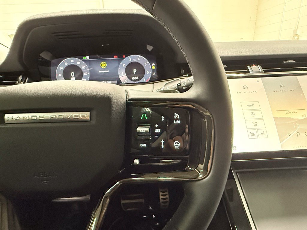 Used 2024 Land Rover Range Rover Evoque Dynamic SE AWD/4WD image 29