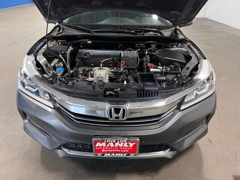 Used 2016 Honda Accord EX image 9