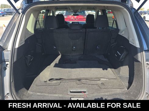 Used 2023 Nissan Rogue S image 14
