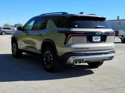 New 2026 Chevrolet Traverse Z71 w/ Enhanced Driving Package AWD/4WD image 4