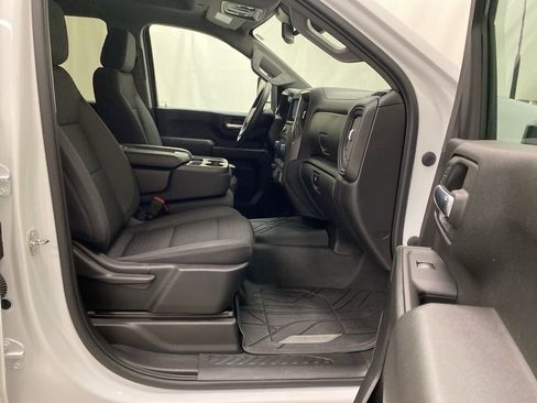 Used 2024 Chevrolet Silverado 2500 Custom w/ Custom Value Package image 14