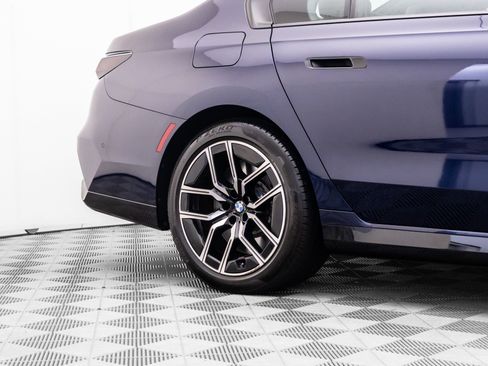 Certified 2023 BMW 760i xDrive AWD/4WD image 36