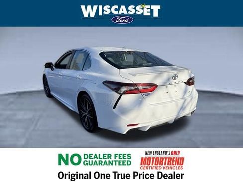 Used 2024 Toyota Camry SE w/ Convenience Package image 21