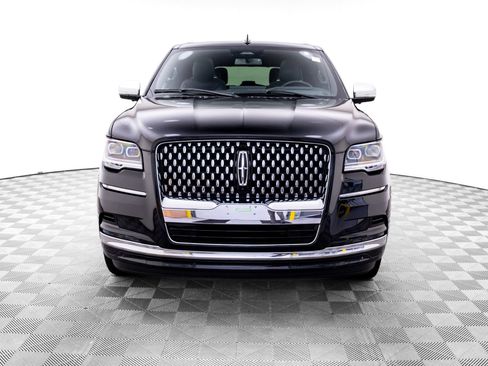 Used 2022 Lincoln Navigator Black Label AWD/4WD image 8