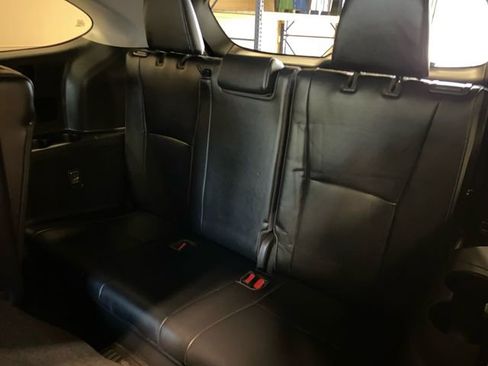 Used 2022 Toyota Highlander Limited image 25