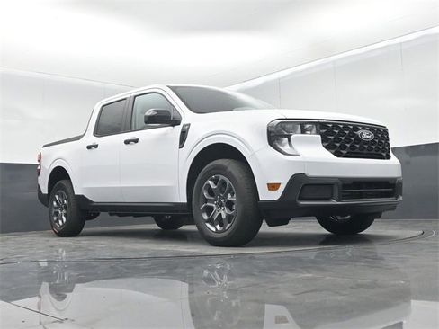 New 2026 Ford Maverick XLT w/ XLT Luxury Package image 41