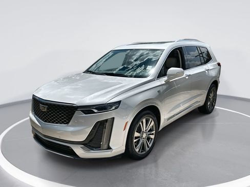 Used 2021 Cadillac XT6 Premium Luxury FWD image 1