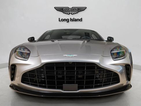 Used 2025 Aston Martin V8 Vantage Coupe image 2