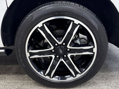 Used 2021 Ford Expedition Max Limited image 2