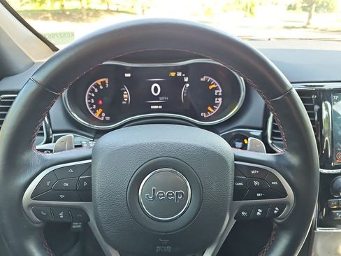 Used 2019 Jeep Grand Cherokee Trailhawk AWD/4WD image 20
