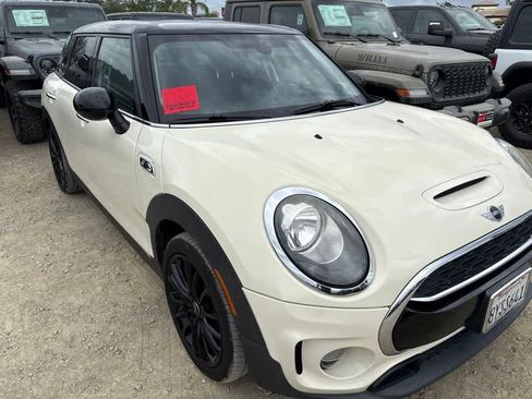 Used 2017 MINI Cooper Clubman S FWD image 4