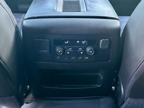 Used 2018 GMC Yukon Denali w/ Denali Ultimate Package image 29