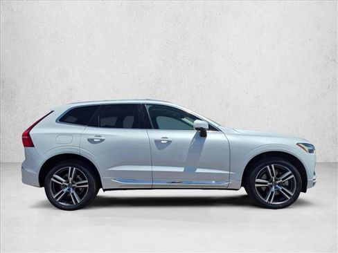Used 2021 Volvo XC60 T8 Inscription Expression w/ Premium Package AWD/4WD image 4