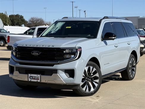 New 2026 Ford Expedition Platinum w/ Driver's Package image 2