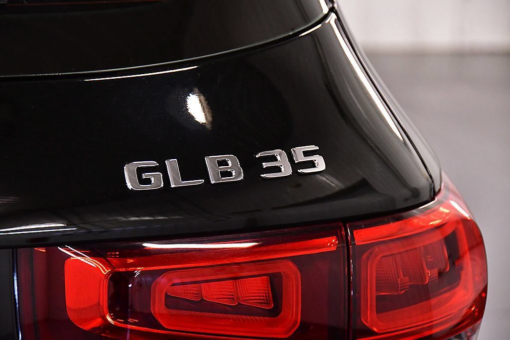 Used 2023 Mercedes-Benz GLB 35 AMG 4MATIC image 12