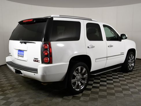 Used 2012 GMC Yukon Denali AWD/4WD image 6