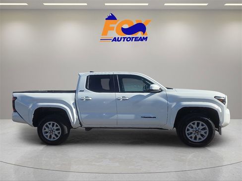 New 2026 Toyota Tacoma SR5 image 6