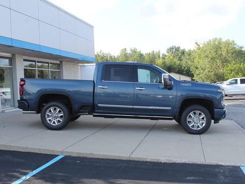 New 2026 Chevrolet Silverado 2500 High Country AWD/4WD image 3