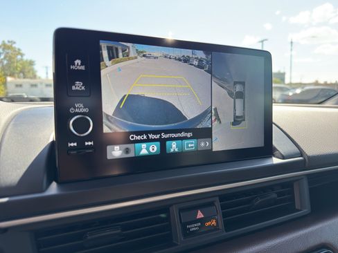 Used 2025 Honda Pilot Elite image 19