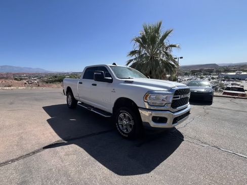 Used 2024 RAM 2500 Big Horn w/ Off Road Package AWD/4WD image 7