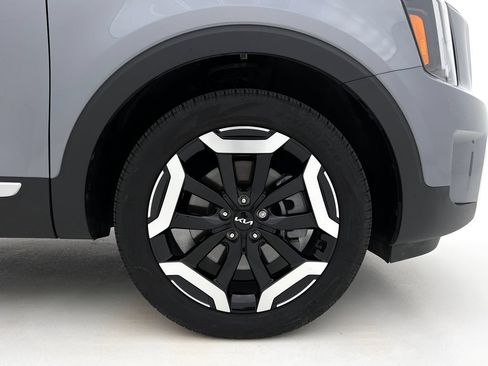 Used 2025 Kia Telluride S AWD/4WD image 31