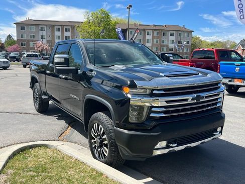 Used 2020 Chevrolet Silverado 2500 High Country w/ Technology Package AWD/4WD image 6