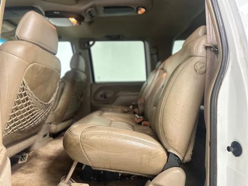 Used 1999 Chevrolet Suburban 2WD w/ Preferred Equipment Group 3 image 20