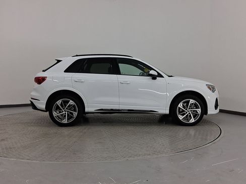 New 2025 Audi Q3 2.0T Premium image 8