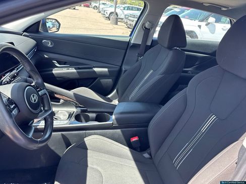 Certified 2025 Hyundai Elantra SEL FWD image 7