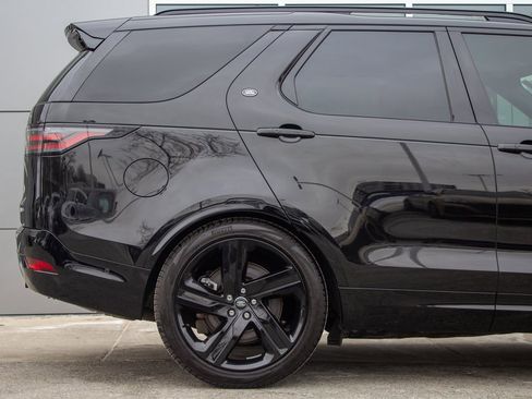 Used 2024 Land Rover Discovery Dynamic SE image 6