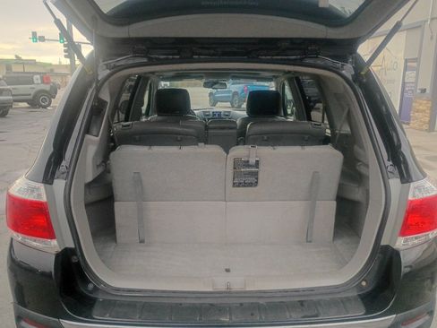 Used 2013 Toyota Highlander Limited AWD/4WD image 19
